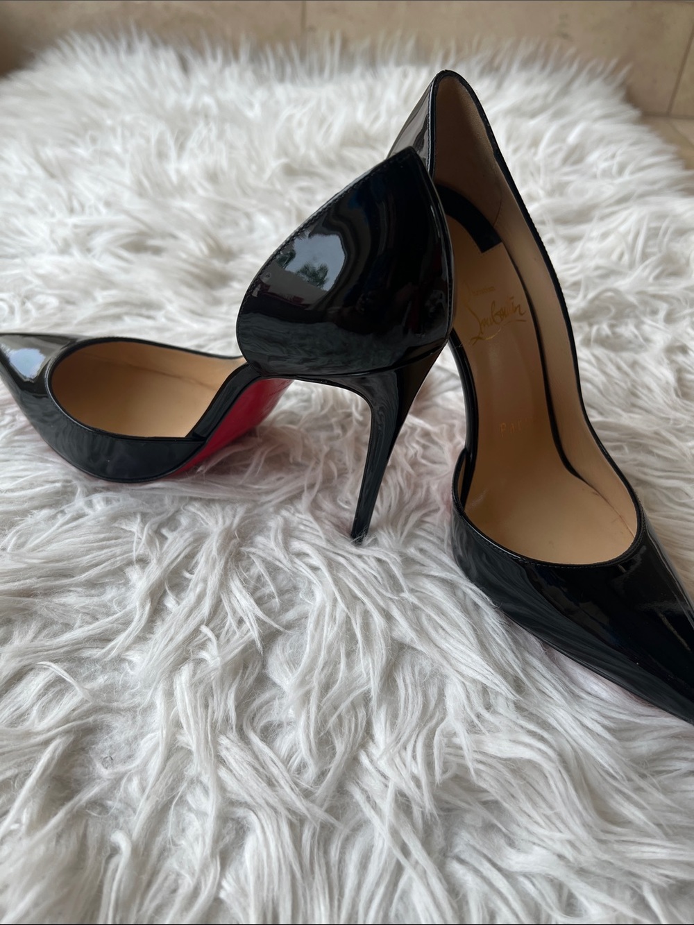 Christian Louboutin Black Patent Leather Pointed Stiletto Pumps with Red Sole - Picture 3 of 12